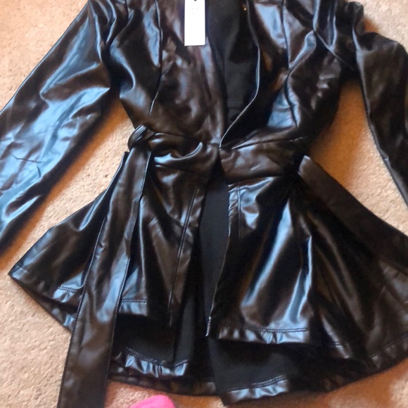 Faux leather peplum style with belt top or jacket - Picture 6 of 7